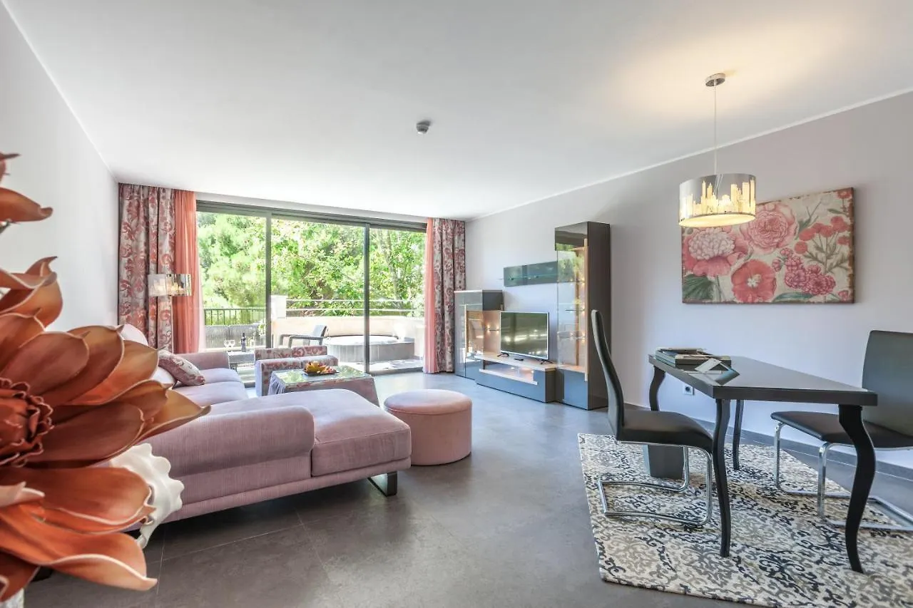 Lago Garden Apart-Suites & Spa Hotel Cala Ratjada  5*, Cala Ratjada (Mallorca)